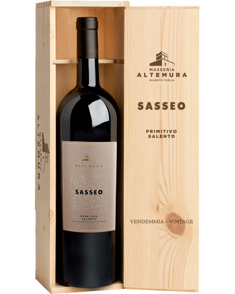 Masseria Altemura, Sasseo – 2017 Salento IGT Primitivo (Vino Rosso) – cl 150 x 1 bottiglia vetro cassetta legno